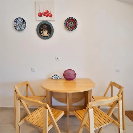 Iro S House