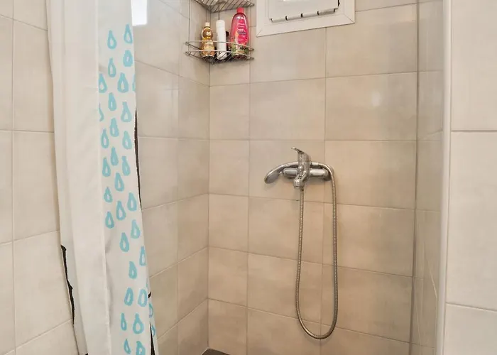 Iro S House Hébergement de vacances *