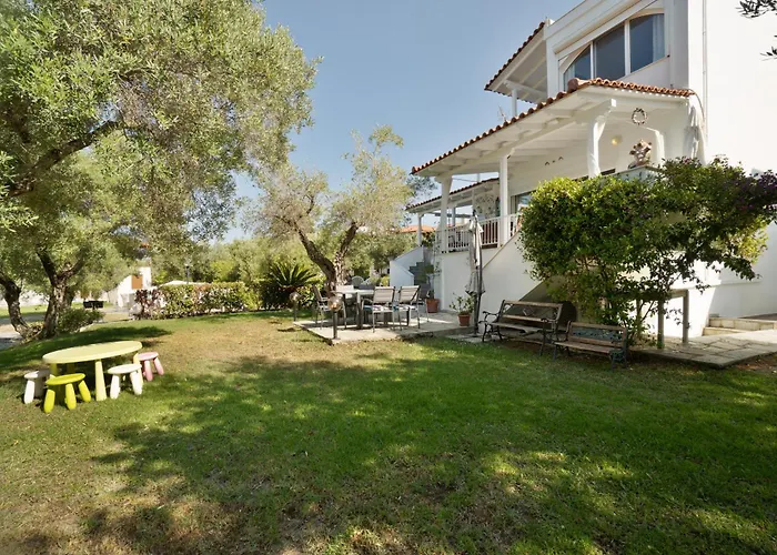 Holiday home Iro S House *