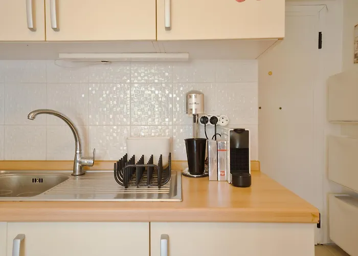 Iro S House * Hanioti